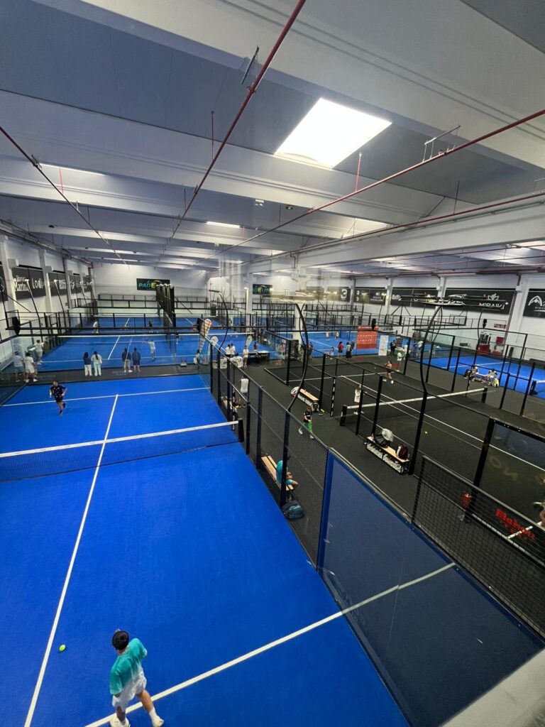 Evento de Padel con Novaplus 2025
